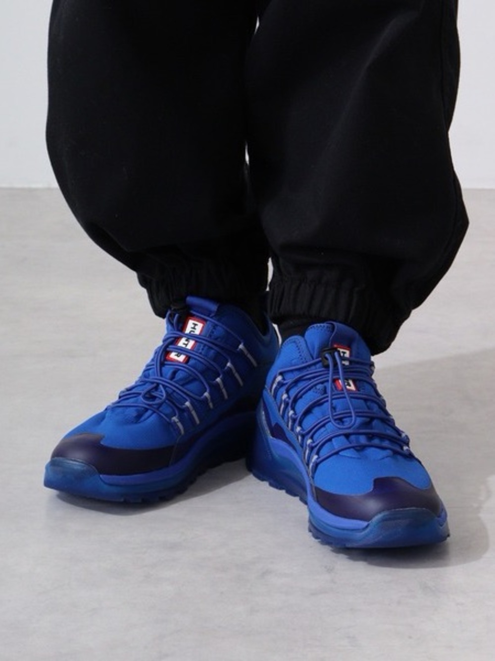 Hunter women’s Blue Athletic Rain Trail Sneakers - Picture 6 of 7